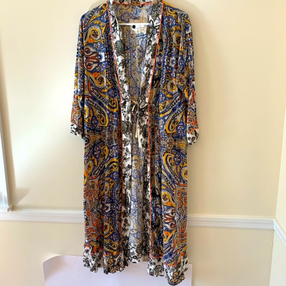 New Floreat floral robe